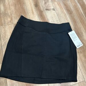 Lululemon Scuba HR Mini Skirt-large